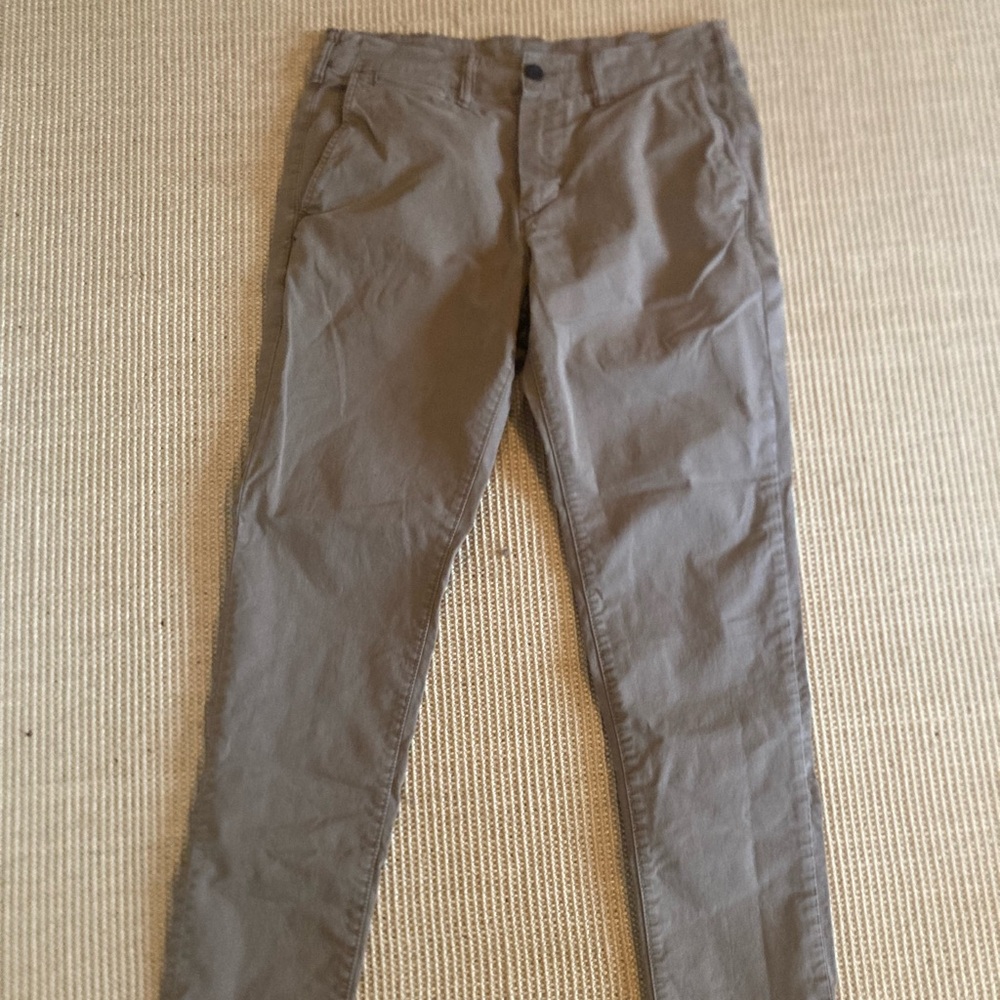 American Eagle Chinos